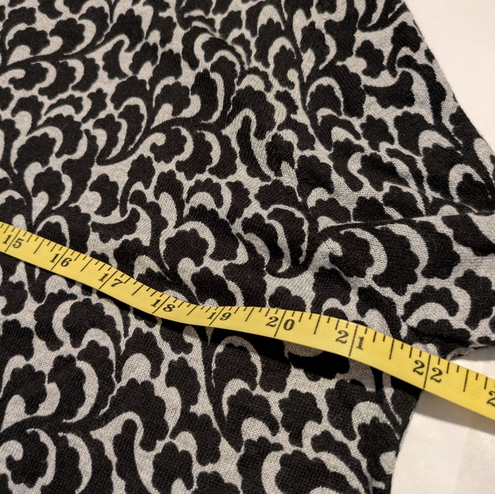 Loft Soft Knit Top Thin Sweater Long‎ Sleeve Women's XL Black Gray Button Back - Picture 6 of 6